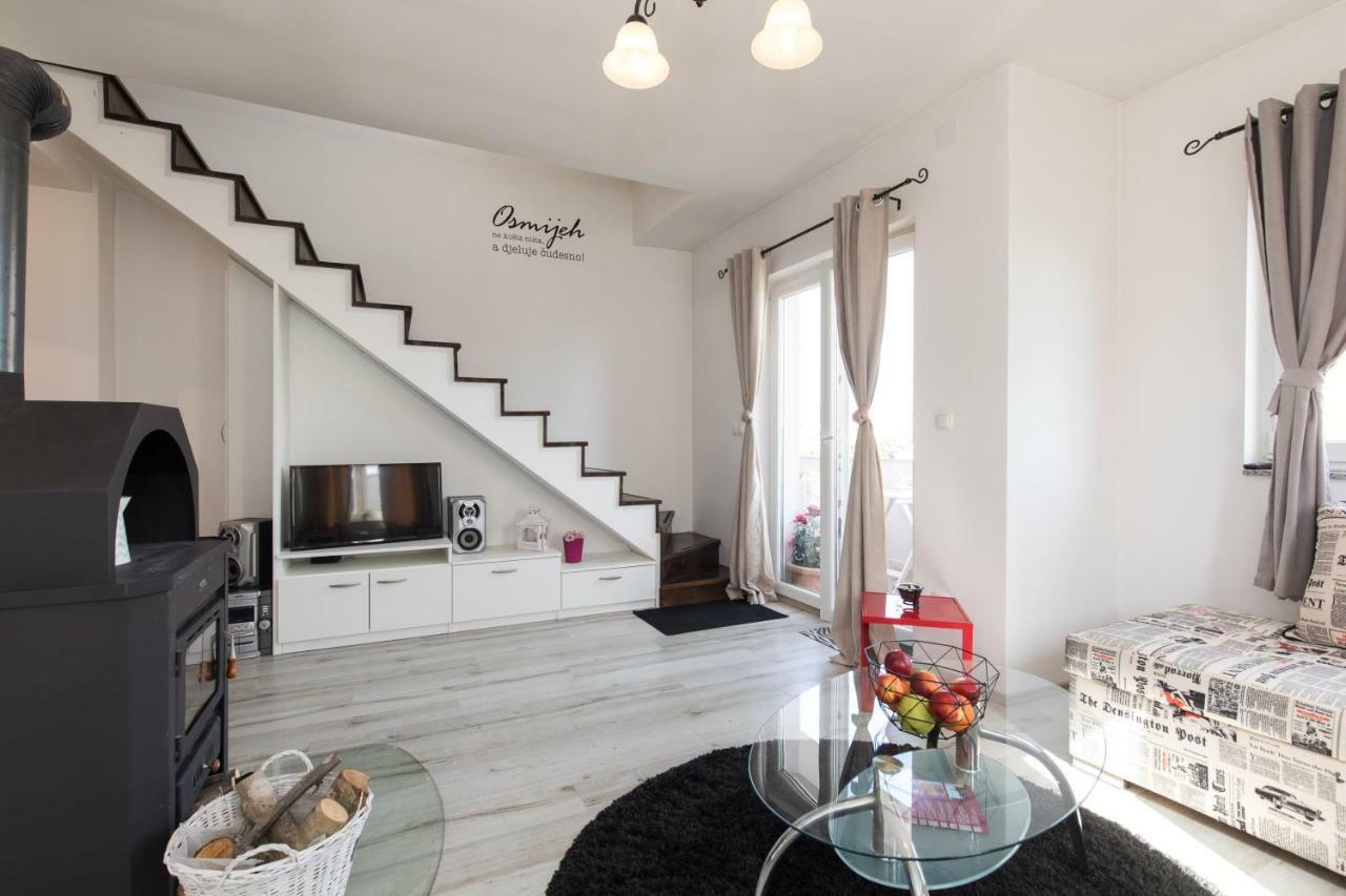 Chic Loft Appartment 크르크 외부 사진