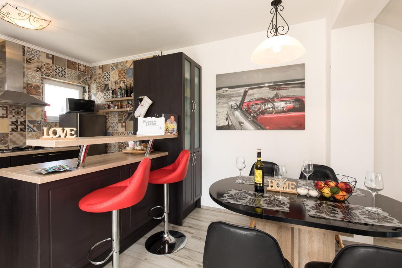 Chic Loft Appartment 크르크 외부 사진